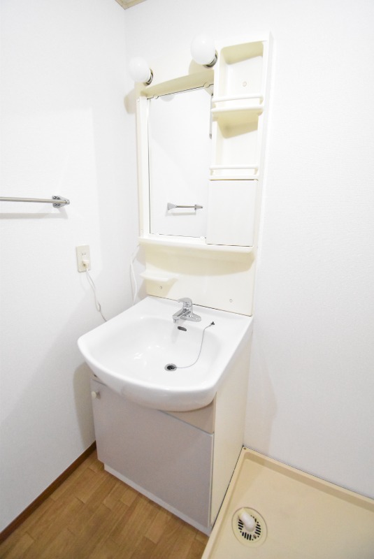 ��ʌ��������܎s�k��ʏ����̃A�p�[�g�̐��ʏ�