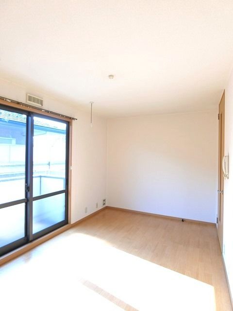 ��ʌ��������܎s��{��x�̓����P���ڂ̃A�p�[�g�̋��ԁE���r���O