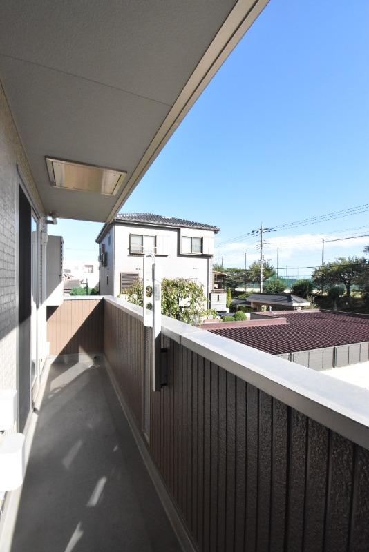 ��ʌ������s���W���ڂ̃A�p�[�g�̃o���R�j�[