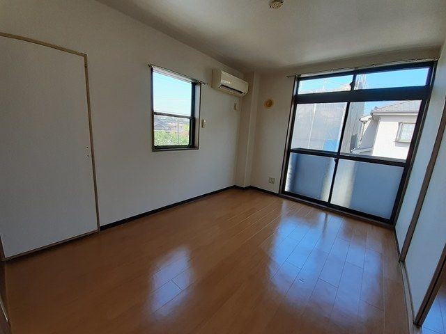 ��ʌ�����s���ԂR���ڂ̃}���V�����̂��̑������E�X�y�[�X