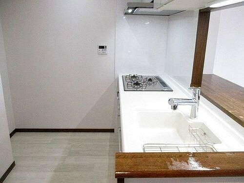 ��ʌ������s�h���Q���ڂ̃}���V�����̃L�b�`��