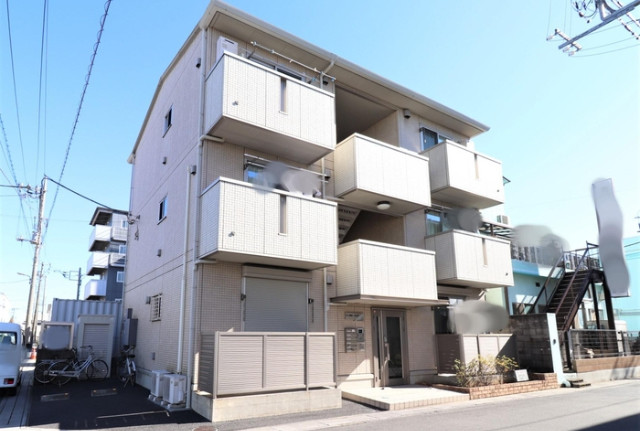 ��ʌ������s�ٓV�S���ڂ̃A�p�[�g�̌����O��