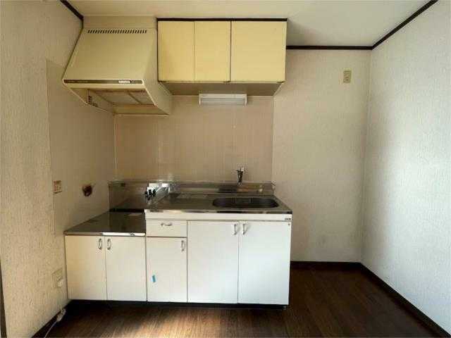 ��ʌ��������܎s��΋擌��΂R���ڂ̃}���V�����̃L�b�`��