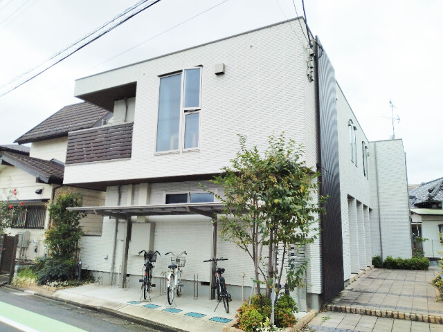 ��ʌ�����s�����R���ڂ̃}���V�����̌����O��