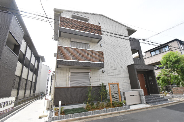 ��ʌ��������܎s�Y�a��j���J�Q���ڂ̃A�p�[�g�̌����O��