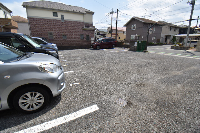 ��ʌ��������܎s��΋擌��΂R���ڂ̃}���V�����̒��ԏ�