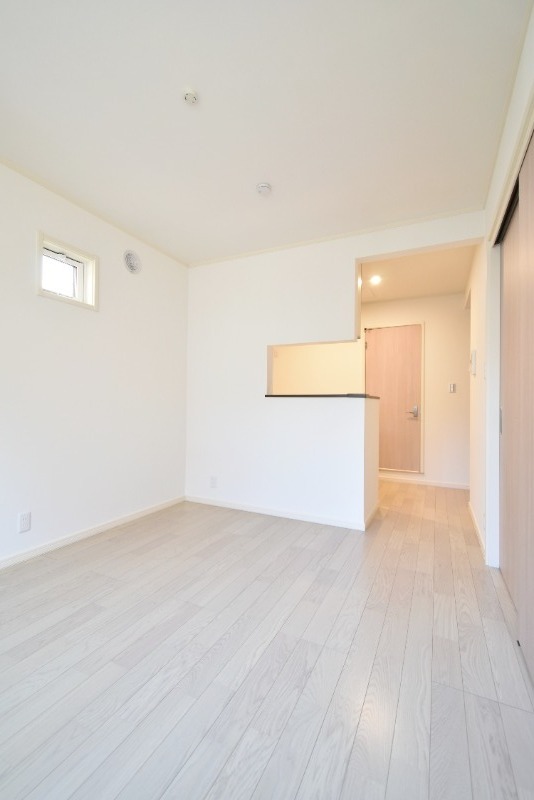 ��ʌ��������܎s�Y�a���ՂT���ڂ̃A�p�[�g�̋��ԁE���r���O