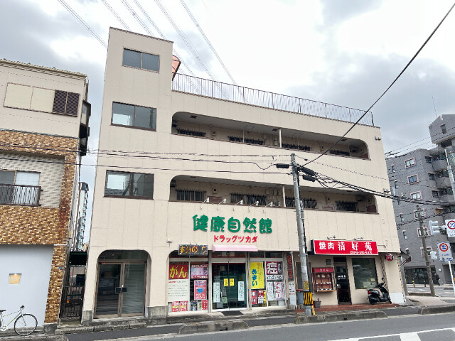 ��ʌ�����s������R���ڂ̃A�p�[�g�̌����O��