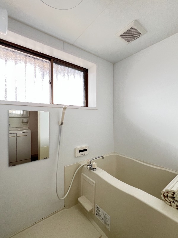 ��ʌ�����s������R���ڂ̃A�p�[�g�̃o�X