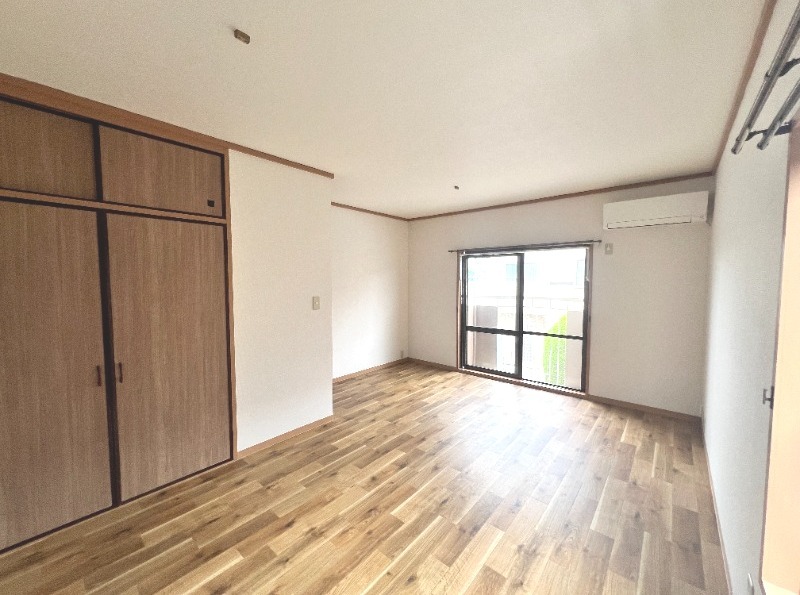 ��ʌ�����s�厚���s�̃A�p�[�g�̋��ԁE���r���O