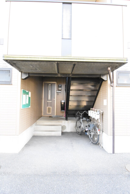 ��ʌ��������܎s����O���T���ڂ̃A�p�[�g�̃G���g�����X