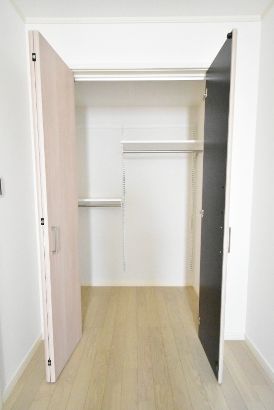 ��ʌ��������܎s�Y�a���ՂT���ڂ̃A�p�[�g�̎��[