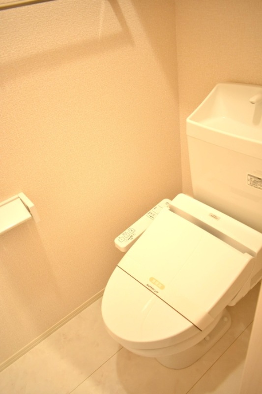 ��ʌ��������܎s�k��{�����Q���ڂ̃A�p�[�g�̃g�C��