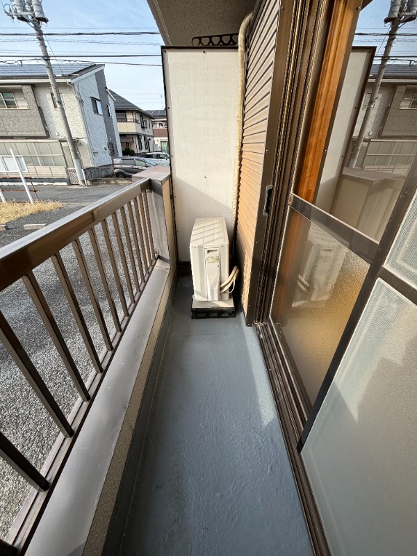 ��ʌ��������܎s�k��{�����R���ڂ̃A�p�[�g�̃o���R�j�[