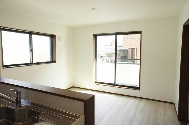 ��ʌ��������܎s�Y�a��k�Y�a�P���ڂ̃A�p�[�g�̋��ԁE���r���O