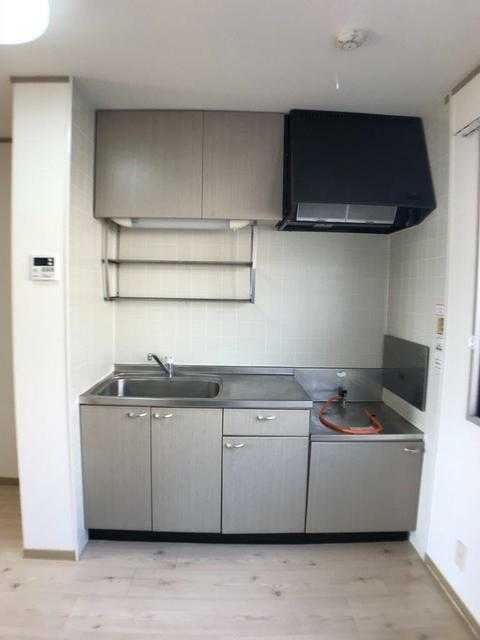 ��ʌ��@�c�s�Β��R���ڂ̃A�p�[�g�̃L�b�`��