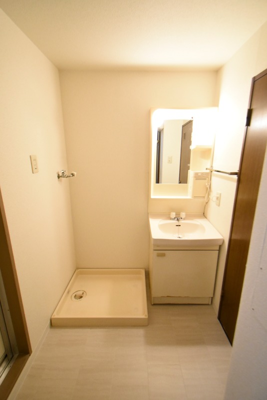 ��ʌ�����s�˒˂R���ڂ̃}���V�����̂��̑�