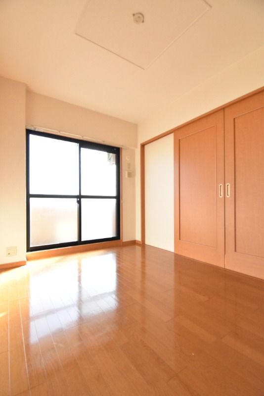 ��ʌ������s���h�P���ڂ̃}���V�����̂��̑������E�X�y�[�X