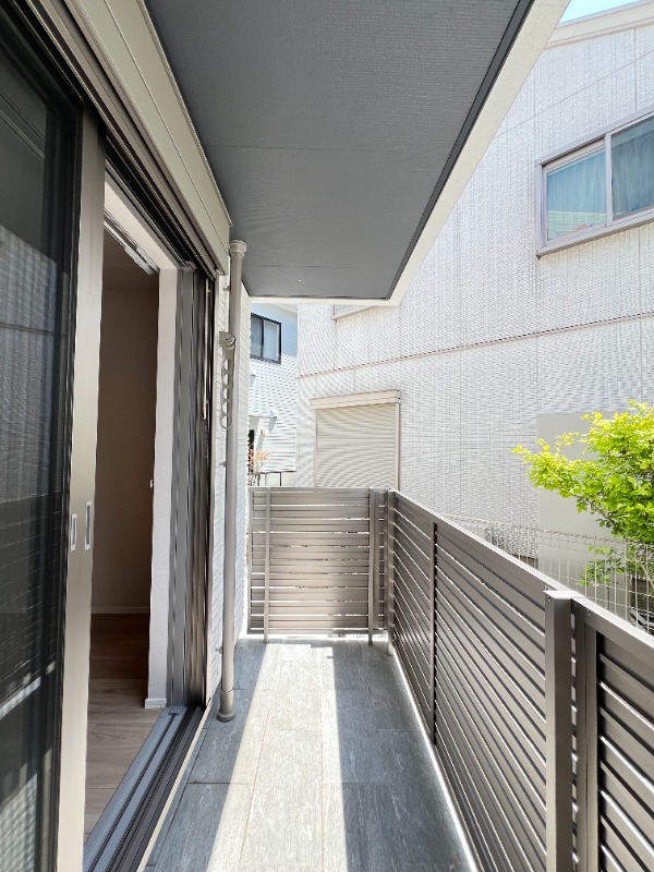 ��ʌ��������܎s�΋��Ԗ؂R���ڂ̃}���V�����̃o���R�j�[