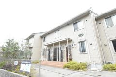 ��ʌ�����s�厚������1052-1�̃A�p�[�g�̌����O��