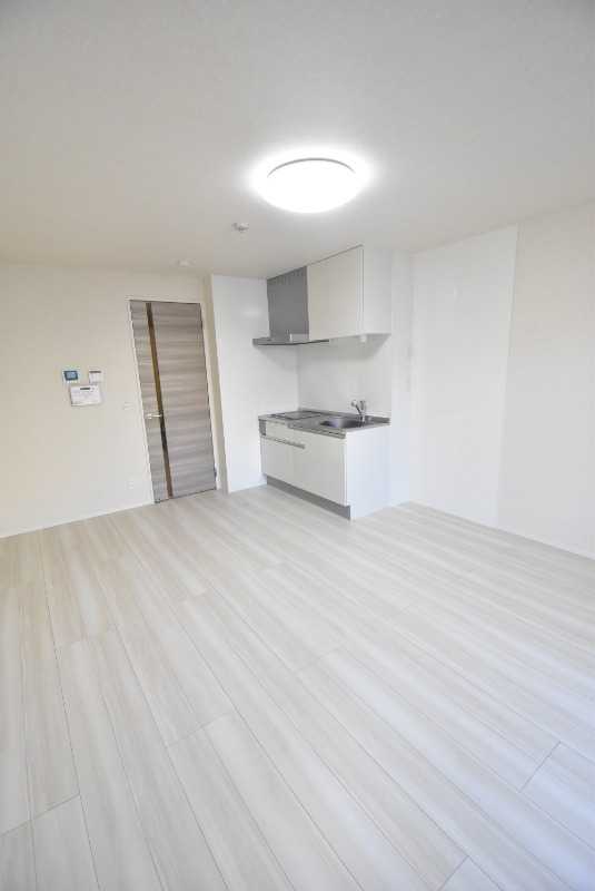 ��ʌ��������܎s�k����i���Q���ڂ̃A�p�[�g�̋��ԁE���r���O