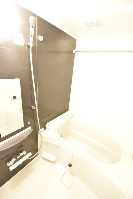 ��ʌ��������܎s�k����i���Q���ڂ̃A�p�[�g�̃o�X