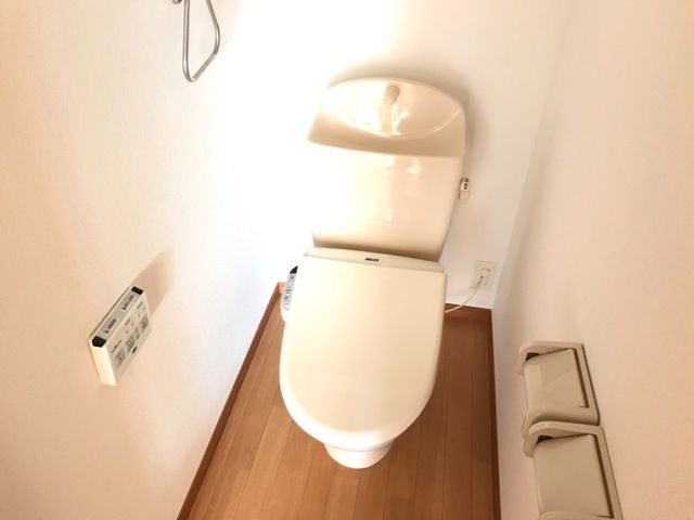 ��ʌ��@�c�s�������̃A�p�[�g�̃g�C��