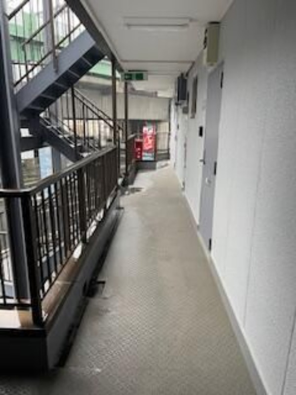 ��ʌ��������܎s�k�擌�听���Q���ڂ̃A�p�[�g�̃G���g�����X