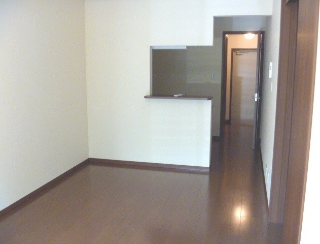 ��ʌ��������܎s���撆���P���ڂ̃A�p�[�g�̋��ԁE���r���O