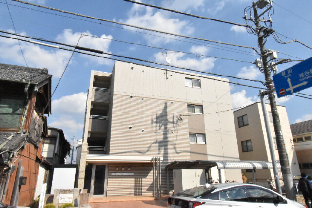 ��ʌ��z�J�s�z���J�Q���ڂ̃}���V�����̌����O��