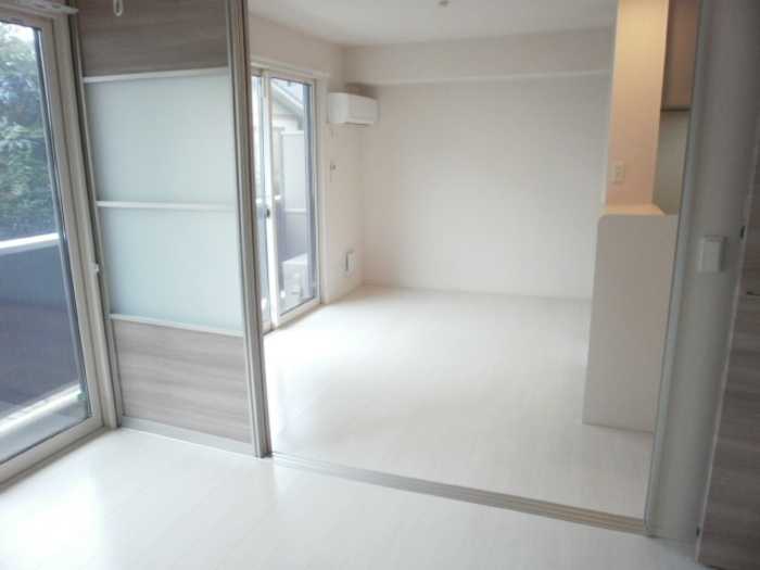 ��ʌ������s���v��̃A�p�[�g�̋��ԁE���r���O