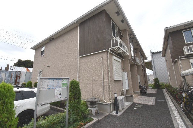 ��ʌ�����s�厚���s�k�J�̃A�p�[�g�̌����O��