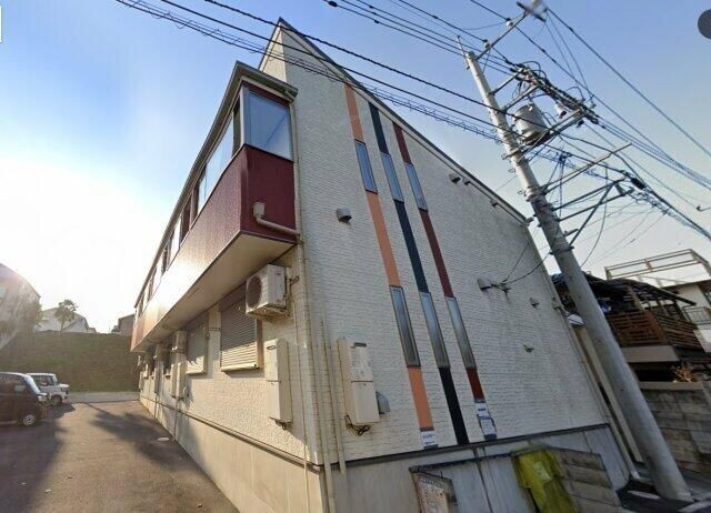 ��ʌ��������܎s�΋�厚��q�̃A�p�[�g�̌����O��