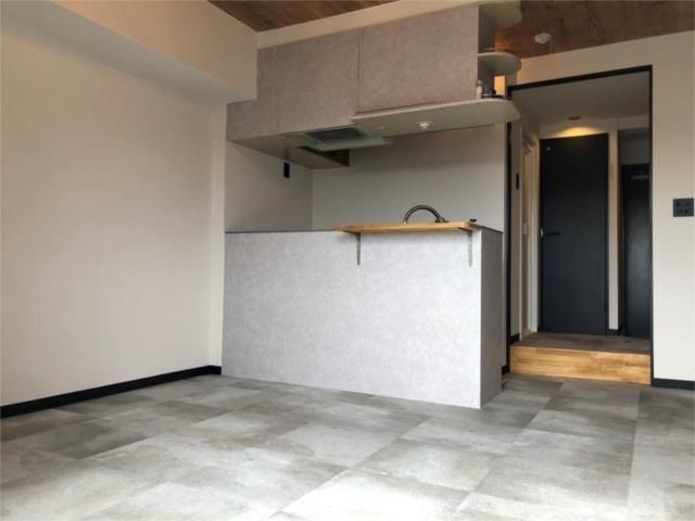 ��ʌ��������܎s�Y�a��j���J�Q���ڂ̃}���V�����̋��ԁE���r���O