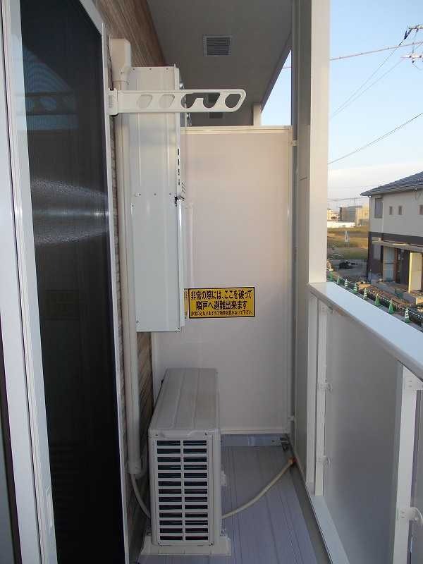 ��ʌ��z�J�s���C�N�^�E���U���ڂ̃}���V�����̃o���R�j�[