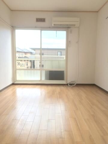 ��ʌ��������܎s��΋搼���̃A�p�[�g�̋��ԁE���r���O