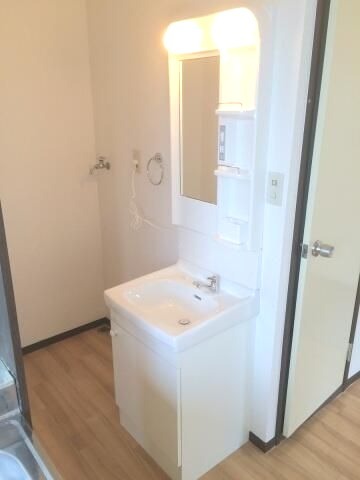 ��ʌ��������܎s��΋搼���̃A�p�[�g�̐��ʏ�