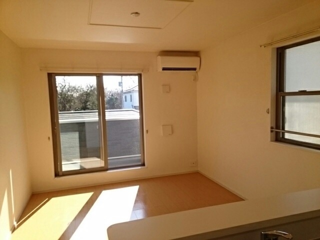 ��ʌ��������܎s������厚�쒆��̃A�p�[�g�̋��ԁE���r���O