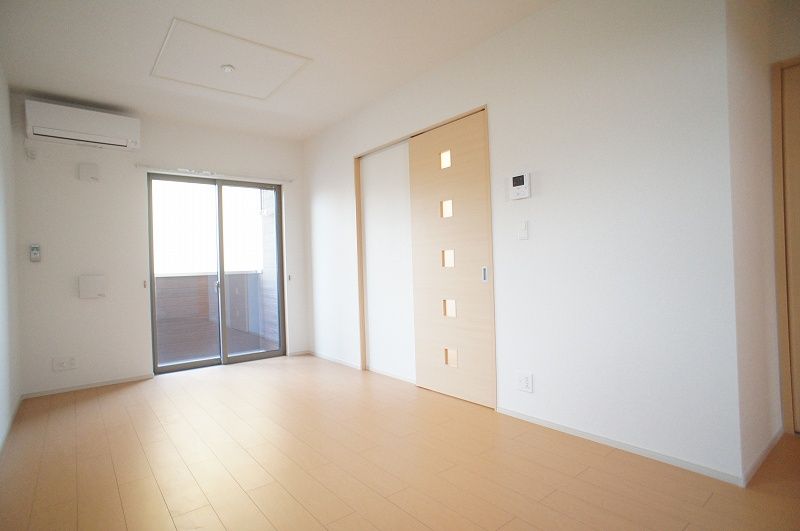 ��ʌ��������܎s�΋�厚���̃A�p�[�g�̂��̑��ݔ�