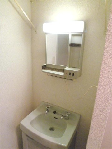 ��ʌ�����s���ԂP���ڂ̃A�p�[�g�̐��ʏ�