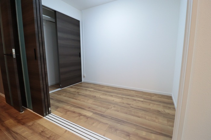 ��ʌ�����s�΋u�Q���ڂ̃A�p�[�g�̂��̑������E�X�y�[�X