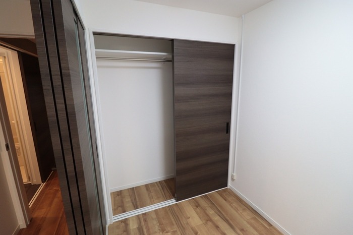 ��ʌ�����s�΋u�Q���ڂ̃A�p�[�g�̎��[