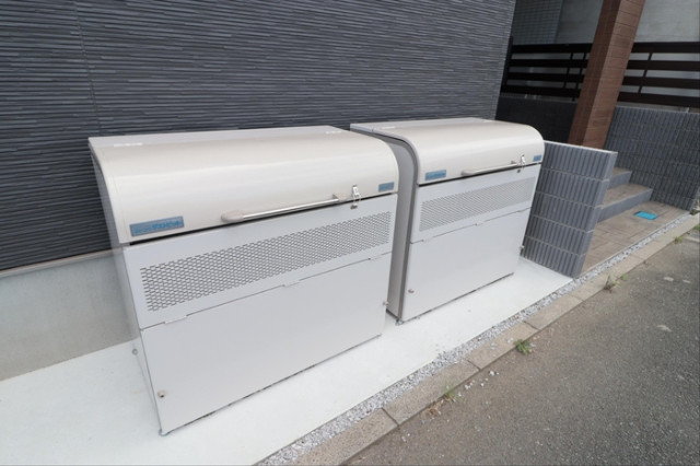 ��ʌ�����s�΋u�Q���ڂ̃A�p�[�g�̂��̑�