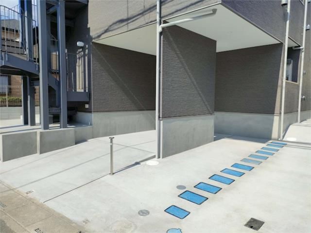 ��ʌ��z�J�s�k�z�J�Q���ڂ̃A�p�[�g�̃G���g�����X