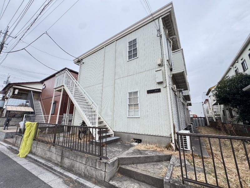 ��ʌ�����s�V�䒬6-17�̃A�p�[�g�̌����O��