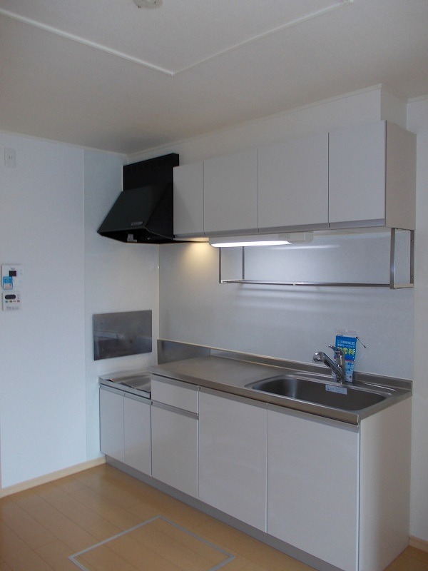 ��ʌ��z�J�s�ԓc�S���ڂ̃A�p�[�g�̃L�b�`��