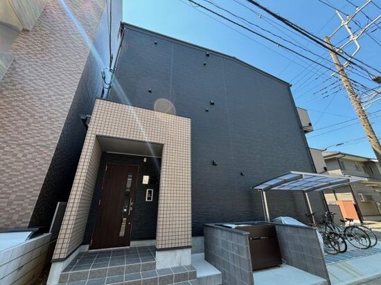 ��ʌ��������܎s��{����ؒ��S���ڂ̃A�p�[�g�̃G���g�����X