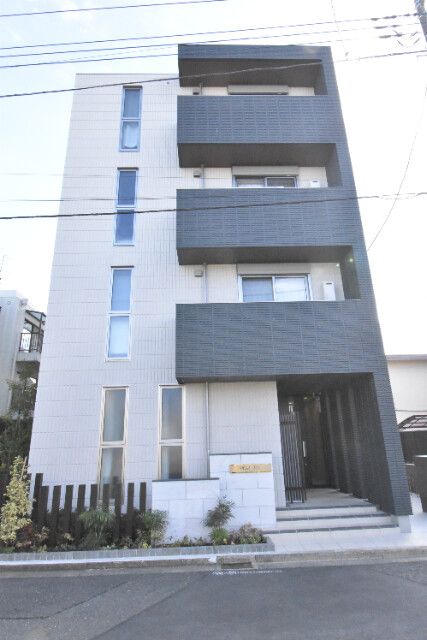 ��ʌ��������܎s��{��{���R����70�̃}���V�����̌����O��