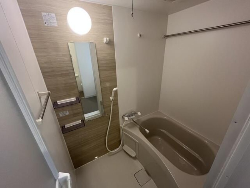 ��ʌ��������܎s�k����i���Q���ڂ̃A�p�[�g�̃o�X