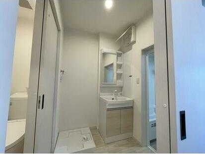 ��ʌ��������܎s��΋擌��΂R���ڂ̃A�p�[�g�̐��ʏ�